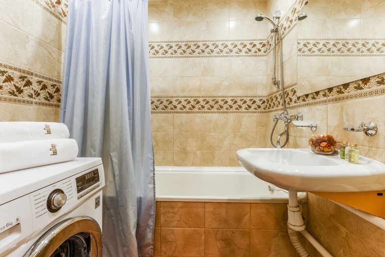 Bathroom 2, Inndays Skobelevskaya, Leninskiy rayon