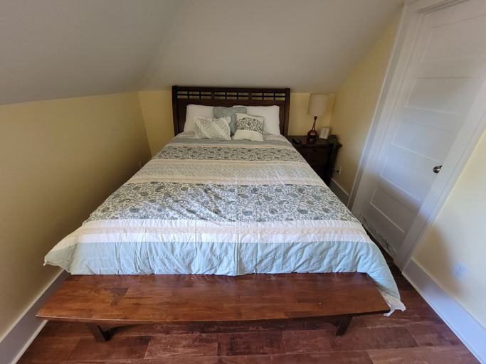 Bedroom 2, The Hidden Inn, Delaware