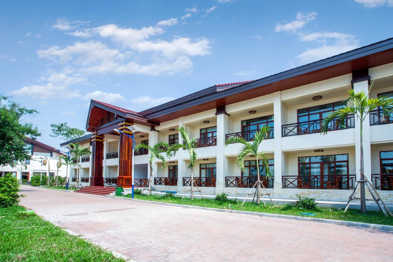 Exterior & Views 2, 36 Manor International Sport Hotel, Vientiane