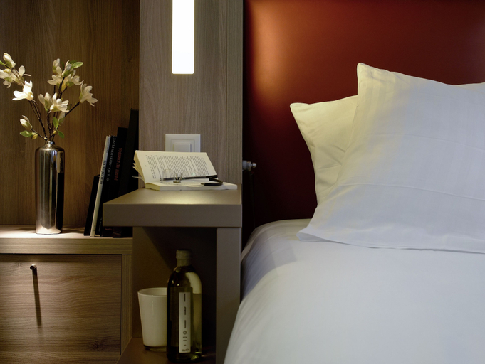 Bedroom 3, Aparthotel Adagio Basel City, Basel