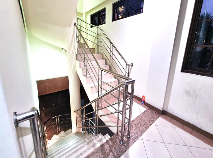Others 5, OYO 91327 Residence 38, South Jakarta