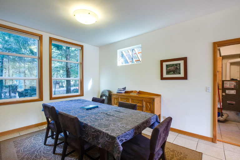Others 5, 70MBR- Hot Tub - BBQ - Wi-Fi - Pets Ok - Sleeps 8, Whatcom