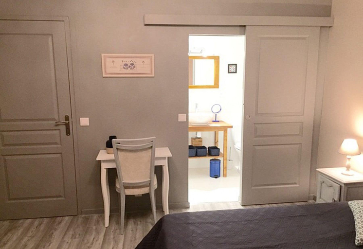 Bedroom 3, Au Jardin d'Amphora, Aude