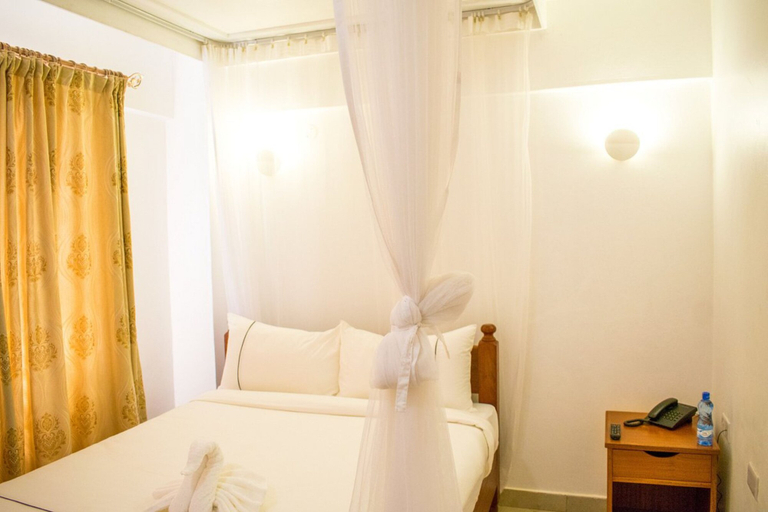 Bedroom 2, Shadenet Hotel, North Imenti