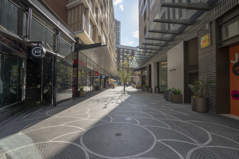 Exterior & Views 2, Modern Apartment in Darling Harbour, Sydney