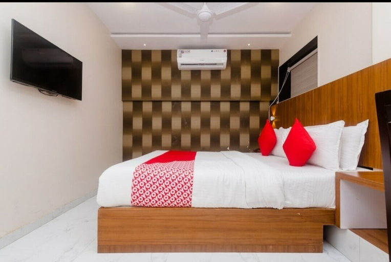 Bedroom 5, Hotel Qubestay Airport, Mumbai Suburban