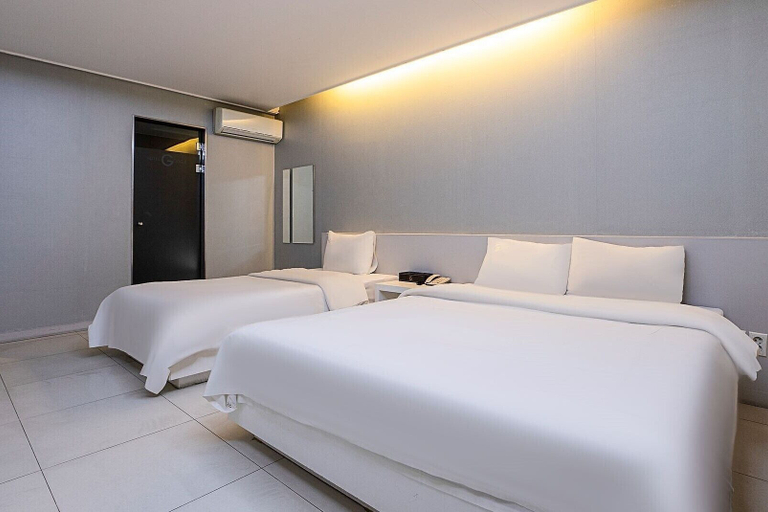 Bedroom 4, Ruby Tourist Hotel Wolmido, Jung