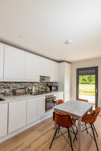 Food & Drinks, Boyne View House