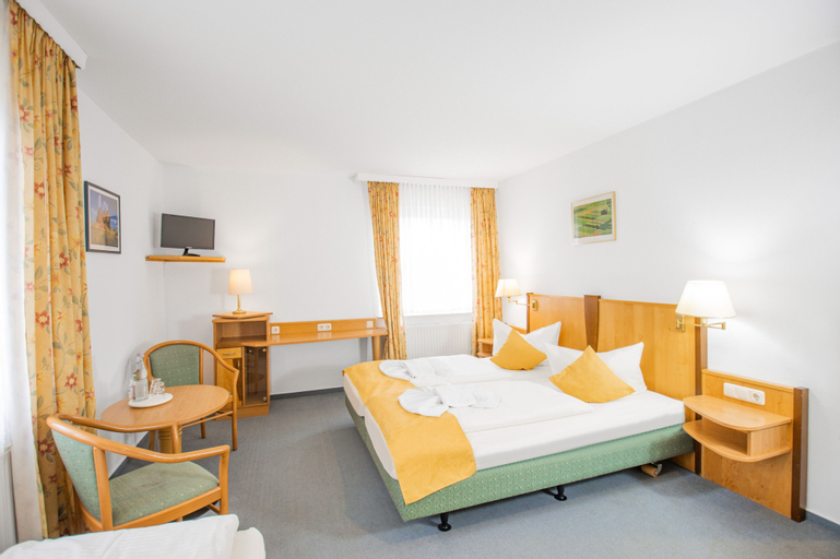 Bedroom 2, Hotel Garni Zwickau Mosel, Zwickau