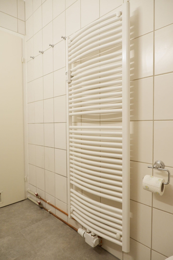 Bathroom 4, 3-Zimmer Apartment in Altstadtlage, Tübingen