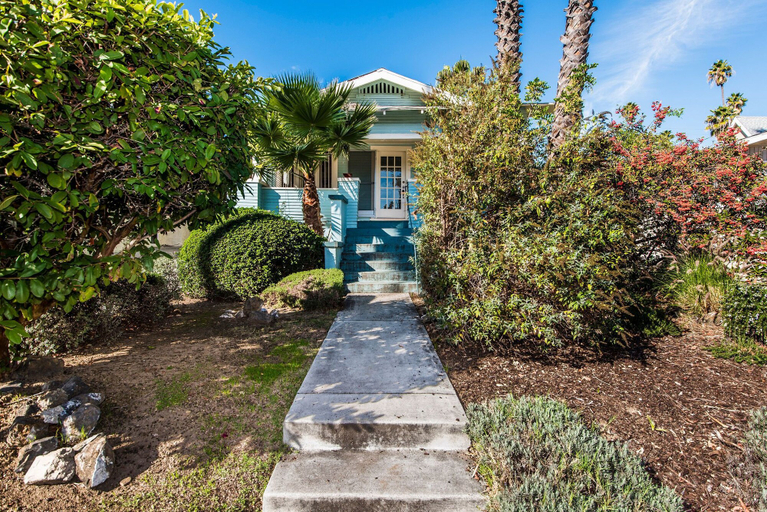 Exterior & Views 2, Charming 2 Bedroom Bungalow in Silver Lake, Los Angeles