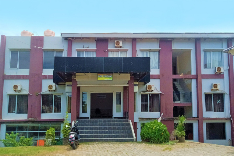 Exterior & Views 1, OYO 91876 Hotel Putri Gading 2, Bengkulu