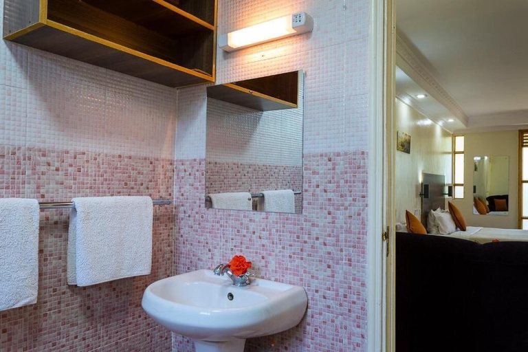Bathroom 4, Anka Resort, Kieni