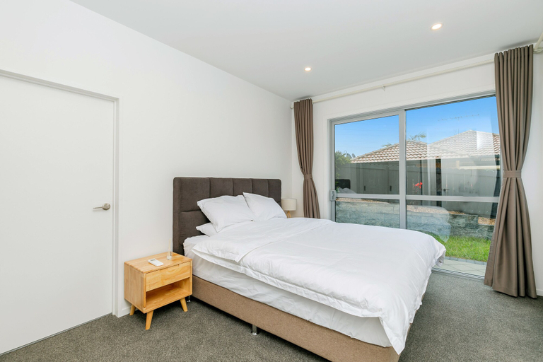 Bedroom 2, Hero Holiday House, Waitakere