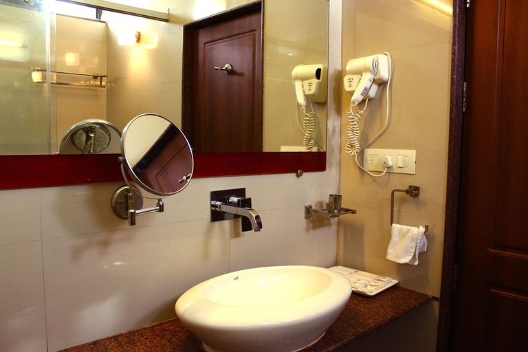 Bathroom 5, krishna Park Resort, Rajkot