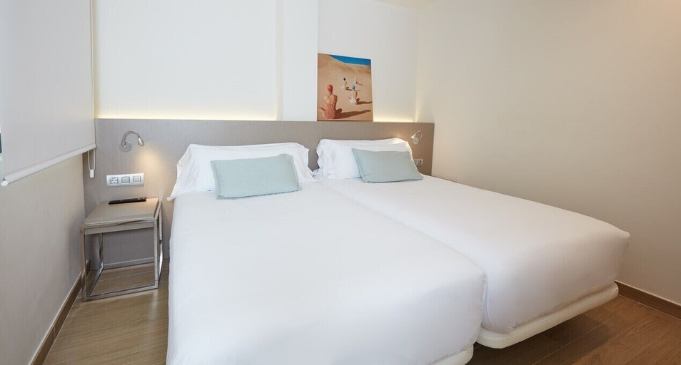 Bedroom 3, Don Cesar Boutique Apartments, Alicante