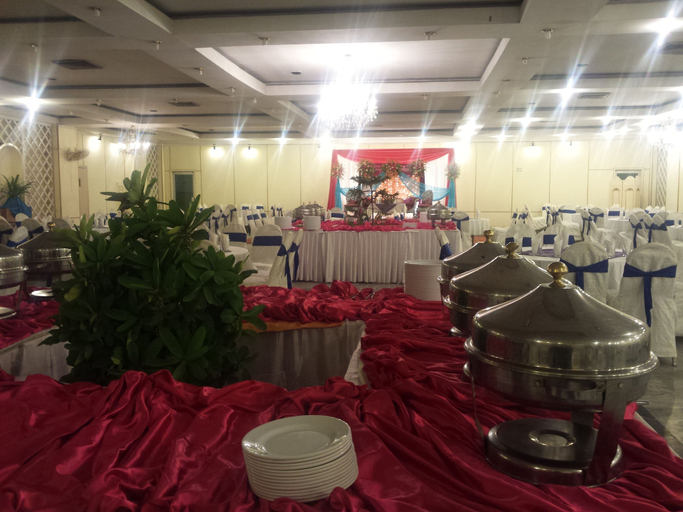 Food & Drinks 5, Flashman's Hotel, Rawalpindi