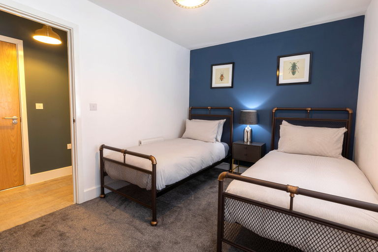 Bedroom 2, Orchard Point, Southampton