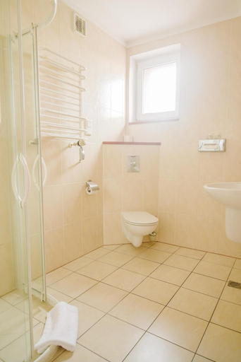 Bathroom 4, Gold Hotel, Złotoryja
