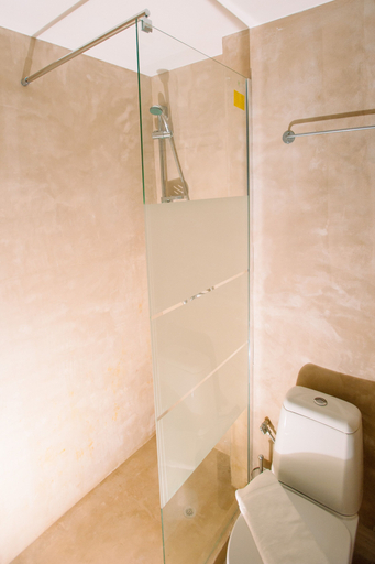 Bathroom 3, Ermou Downtown Studios by Hospitality Box, Attica