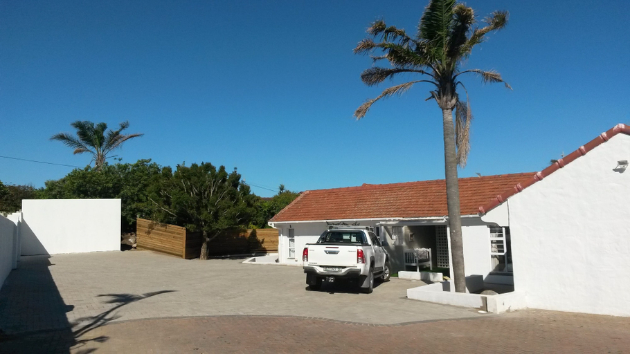 Exterior & Views 2, Reef View BnB, Buffalo City