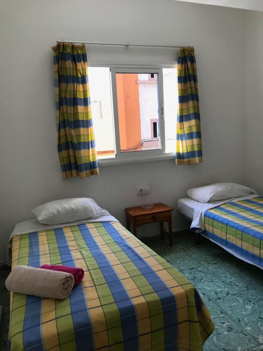 Bedroom 2, Pension Alvarez, Las Palmas
