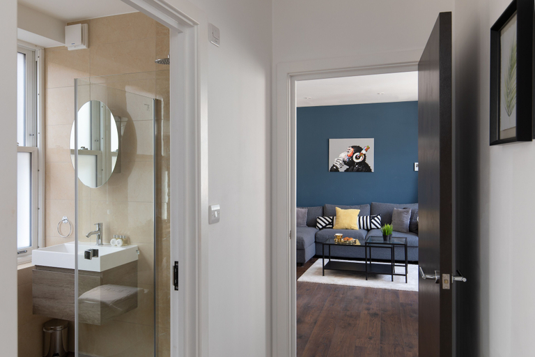 Bathroom 4, home.ly London Liverpool Str Apartments, London