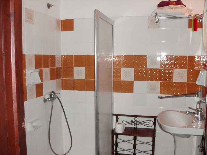 Bathroom 3, Castillo Del Mar, Granada