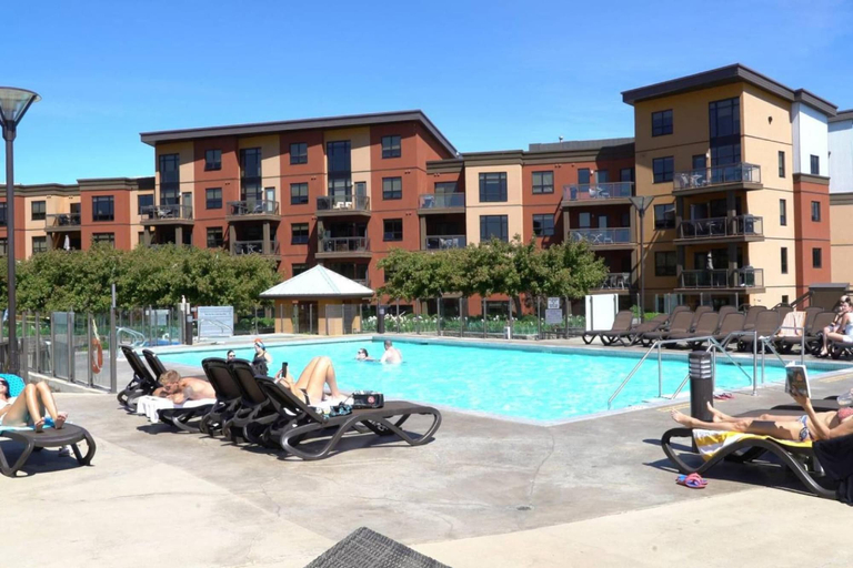 Exterior & Views 2, Courtyard View at Playa #436, Central Okanagan