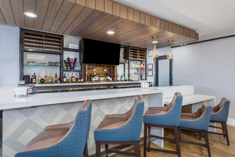 Food & Drinks 5, Hilton Garden Inn Albuquerque / Journal Center, Bernalillo