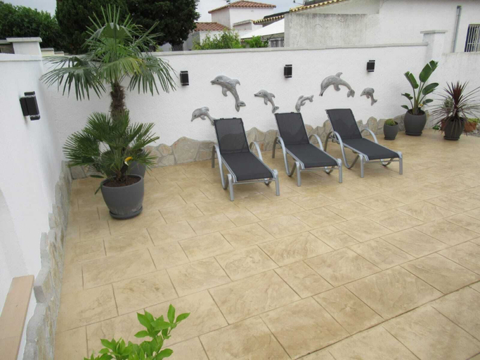 Others 4, Casa Inmobahia - Montgri 205, Girona
