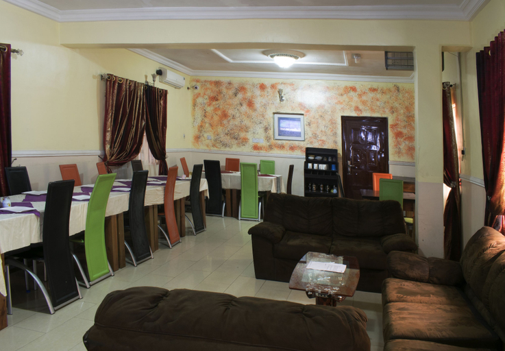 Others 5, Maxton Suites, Kosofe