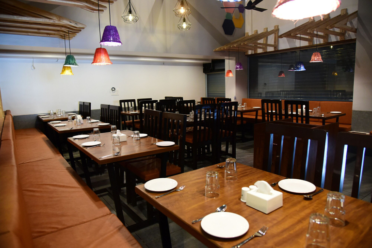 Food & Drinks 5, Hotel Pushpak Satara, Satara
