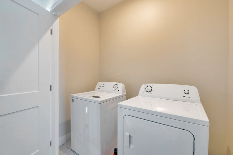 Bathroom, GLOBALSTAY. Unique New Townhomes for 16 Guests. HOT TUB, BBQ, Essex