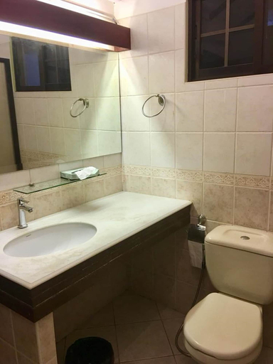 Bathroom 4, Spinning Cat Hostel - Adults Only, Tagbilaran City