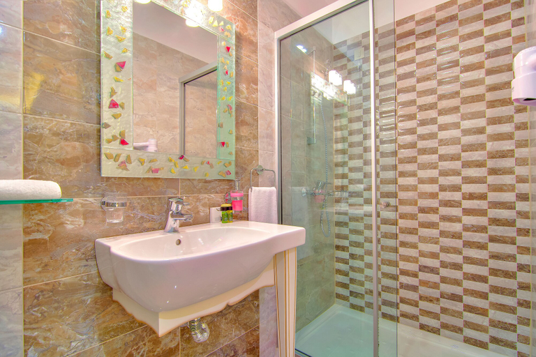 Bathroom 3, Hotel Parga Princess, Epirus