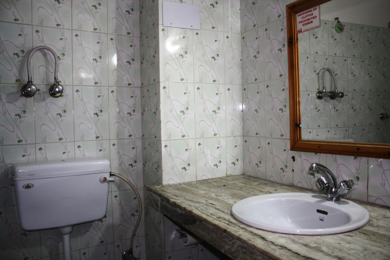 Bathroom 5, Sarthak Resorts, Kullu
