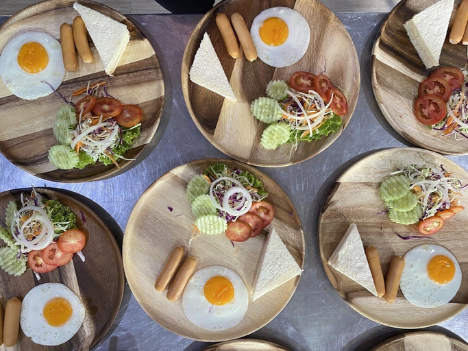Food & Drinks 5, Riverside Hill Resort & Restaurant, Sai Yok