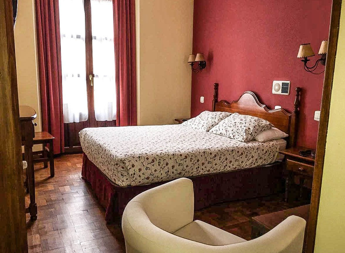 Bedroom 4, Hotel Puerto de Llanes, Asturias