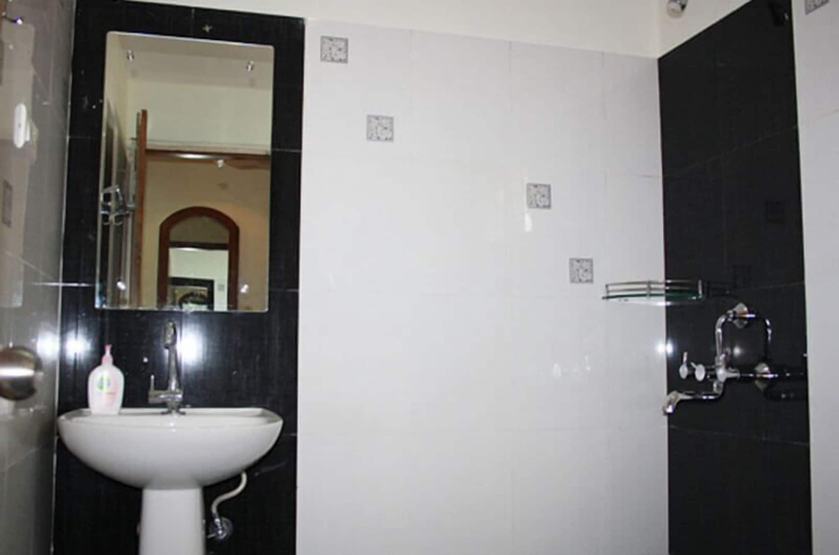 Bathroom 2, Falcons Nest Studio Apartments, Hyderabad