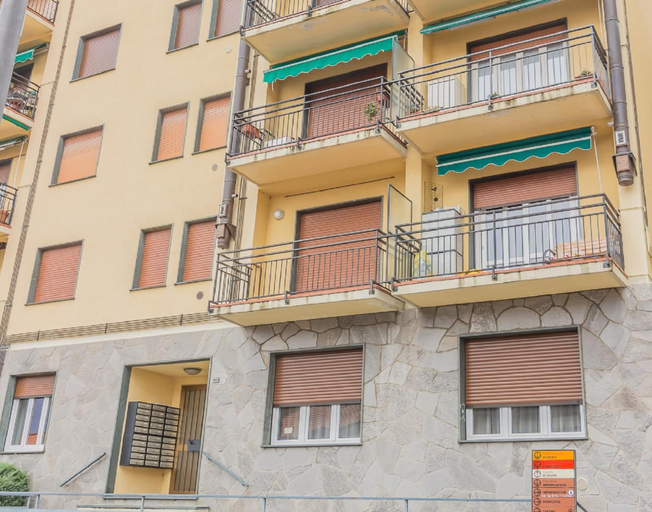 Exterior & Views 2, Alexis House, Lecco