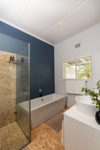 Bathroom 5, Mo & Rose at Soekershof, Cape Winelands