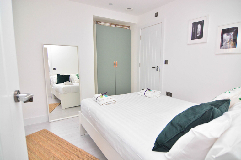 Bedroom 3, MACARENA WHARF Apartments, London