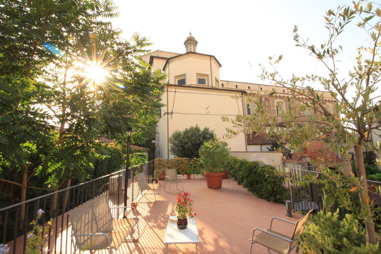 Exterior & Views 2, Domus Giorgio Authentic 1600's apt with Stunning Garden and Rooftop, Florence