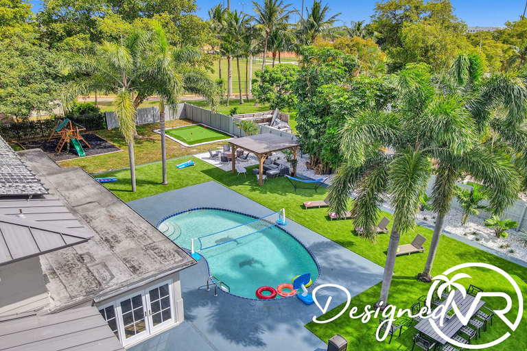 Sport & Beauty 4, 8BR Family Resort with Pool & Playground, Broward