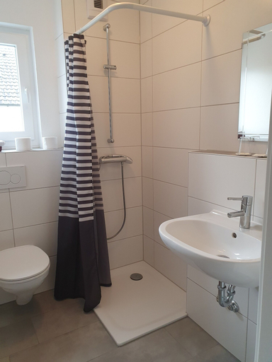 Bedroom 5, Hotel zum Rosengarten, Groß-Gerau