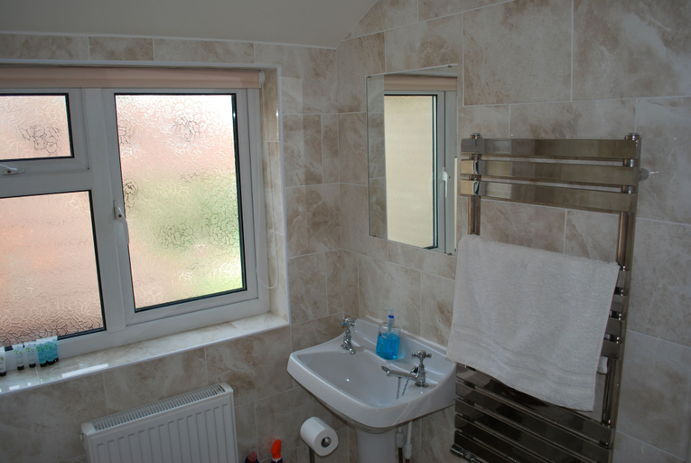 Bathroom 4, Hillcroft Luxury Bed & Breakfast, East Riding of Yorkshire