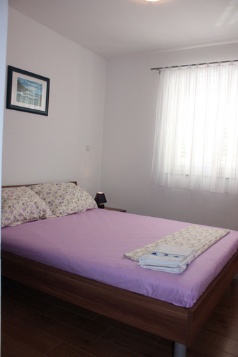 Bedroom 2, Apartments Jesen Augustin, Pag