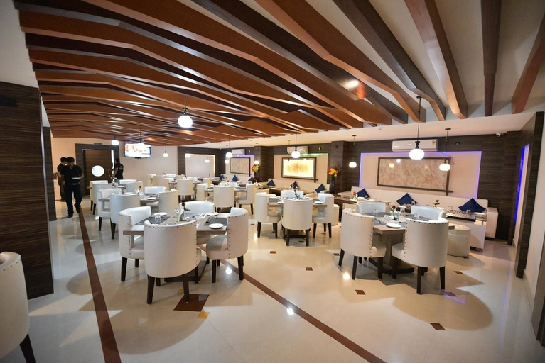 Food & Drinks 5, Hotel  Himalaya, Chirang