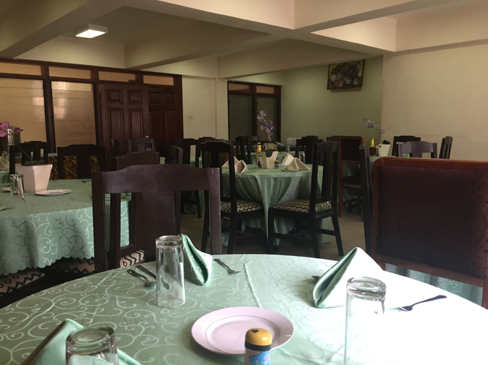 Food & Drinks 4, Yiri Lodge, Accra